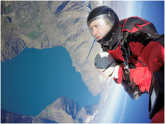 想挑战勇敢者的游戏吗？来新西兰体验高空跳伞吧