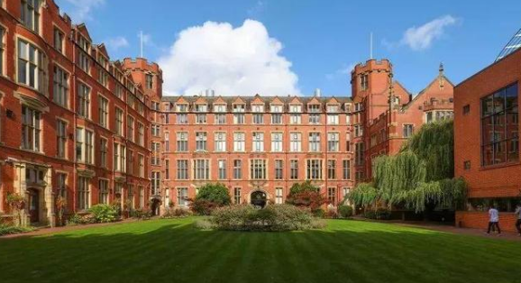 在英国顶尖的大学生也被大学拒绝，竞争有这么激烈？