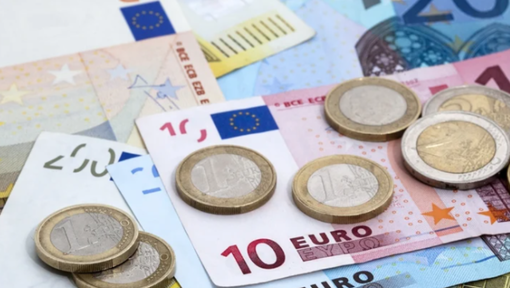 爱尔兰拟上调最低工资至每小时11.30欧元